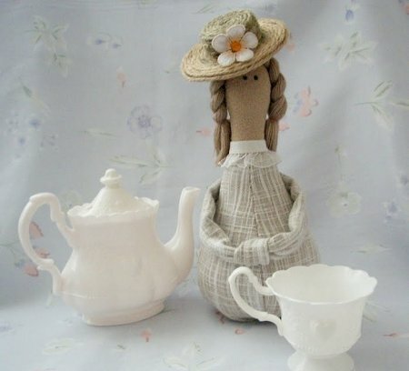 Тильда "Гостья к чаю": мастер-класс по шитью куклы